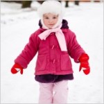 snow_child playing_free pic